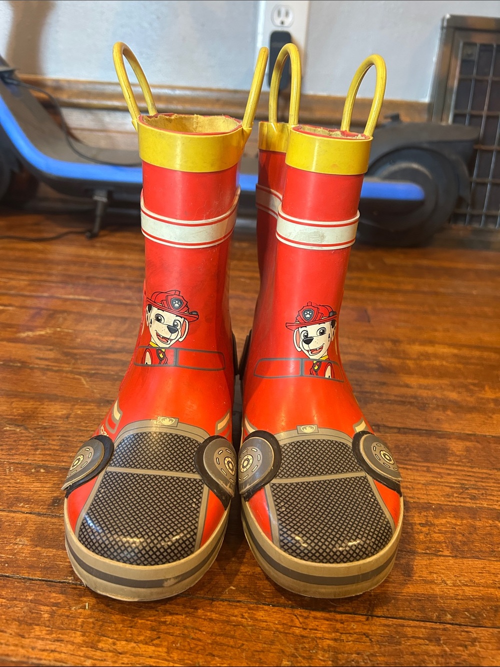 Rain boots sz 11/12